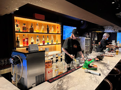 Darts Bar & Karaoke Bar ZINO Shinsaibashi Store 사진 4