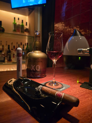 Super nova Cigar Bar 사진 2