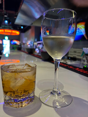 ダーツバー＆カラオケバー ZINO（ジーノ）十三店 사진 2