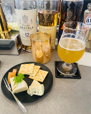 お酒の美術館 なんばウォーク店 사진 2
