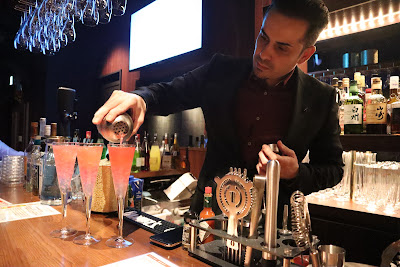 Luxury bar W 사진 2