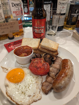 THE TUBE（イギリス家庭料理とパブフードとイギリスのお酒カフェ&バー） 사진 3