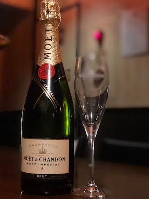 bar moon walk Osaka Umeda store 사진 3