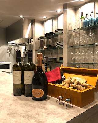 French wine bar UN 사진 3