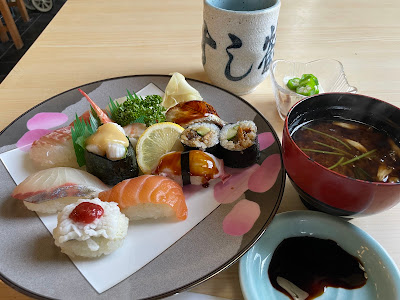 すし鶴 新深江店 사진 4