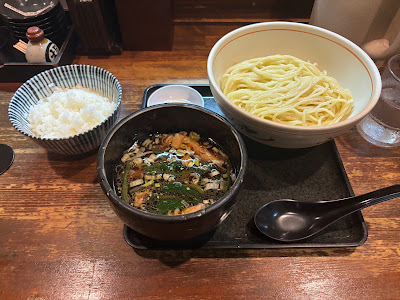 Mennoya 사진 3