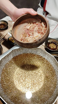 황금 육수 샤부샤부와 스키야키, 에도마에 스시 - 니쿠노 아사츠 우메다 오하츠 텐진점 사진 2