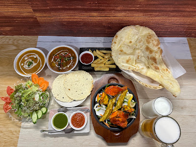 USHA INDIAN &NEPALI RESTAURANT（ウサ インド＆ネパールレストラン）高井田店 사진 2