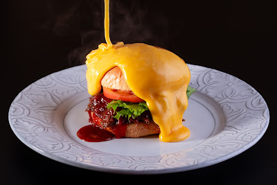 A5 Wagyu Burger GYUMON Osaka Dotonbori Japan (Halal & Vegan Options) 사진 3