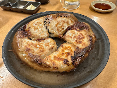 餃子と串カツ とくとく弁天町波除店 사진 4