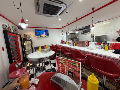 今屋のハンバーガー大阪1号店 사진 3