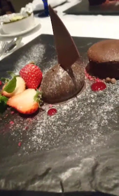 탑 오브 유니버설 사진 2