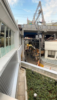 京橋駅 屋外デッキ 사진 3