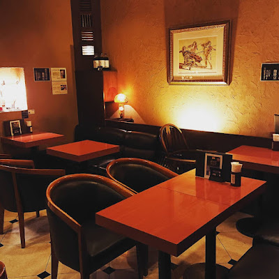 Le Premier Cafe