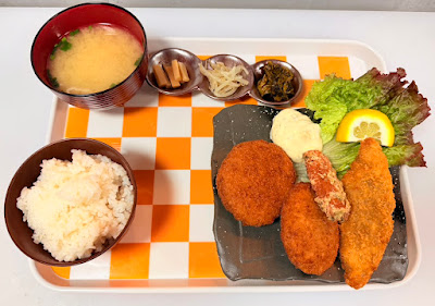元祖西成ホルモン天婦羅48 針中野総本店 사진 3