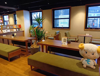 422 BOOKCAFE & BAR 사진 3