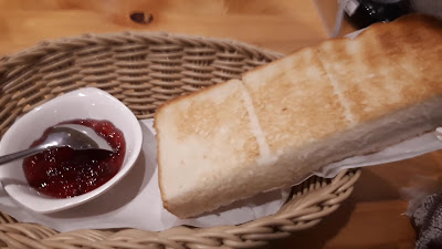 코메다 커피 이마후쿠츠루미점 사진 2