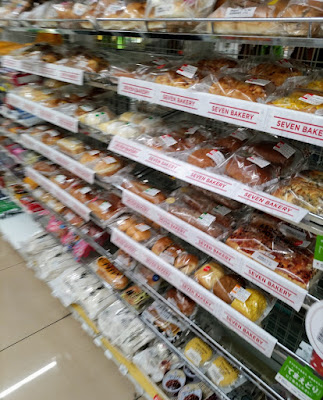 7-Eleven Osaka Nishitenma 4-chome 사진 4