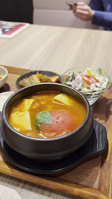 KOREAN DINING HIDEAWAY 296 Osakaumeda 사진 2