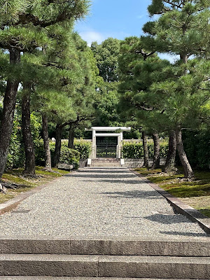 가미야가와노호토리 릉(화산천황릉) 사진 3