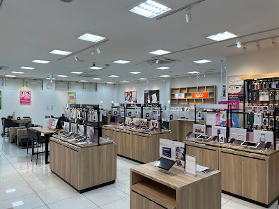 au shop Yamashinashinjujo 사진 2