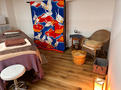 SOMERSET holistic therapy "Reflexology " Kyoto