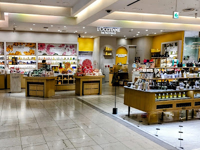 L'OCCITANE Daimaru Kyoto Store 사진 3