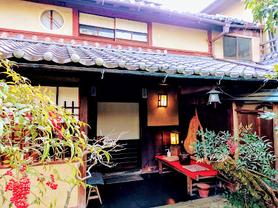Kawamichiya Yoro