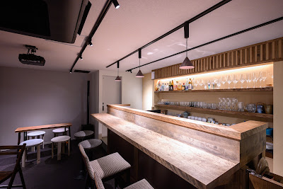 Live & BAR れん華