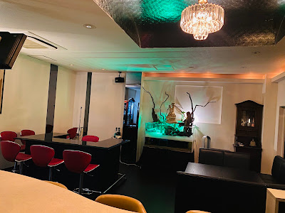 萌 Bambi Bar