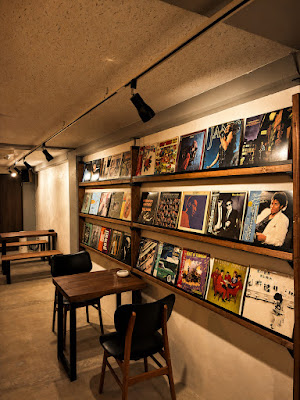 深夜喫茶 ＆ BAR Vinyl Cat