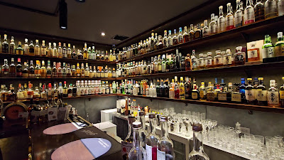 BAR LIQUOR MUSEUM Osakenobijutsukan Yasakajinjamaeten 사진 2