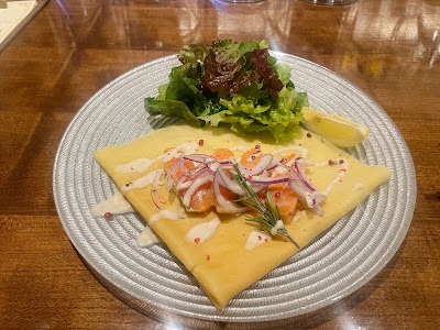 ワインとクレープの店 宵味 YOIMACHI 사진 3