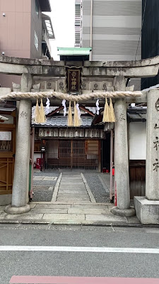 시라야마 신사 사진 2