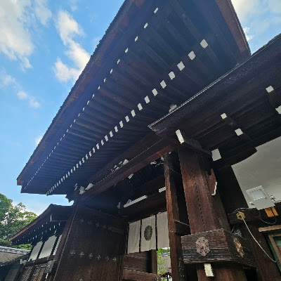 가모미오야 신사 중문 사진 5