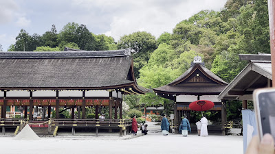 본전 사진 2