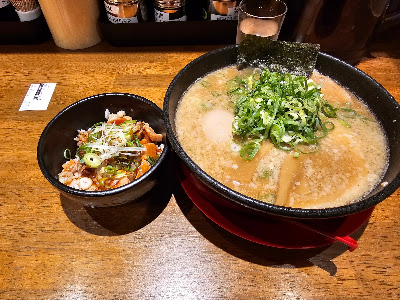 中華そば ますたに 梅小路店 사진 4