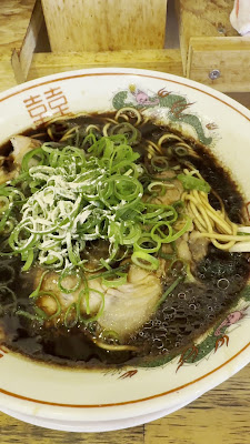 立食い屋台ラーメンと焼めし専門店 ばんらい屋 사진 2