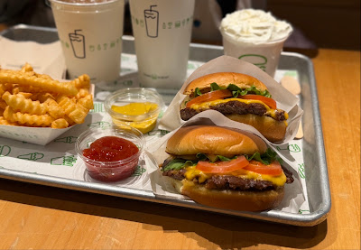 SHAKE SHACK Kyoto Shijo Karasuma 사진 4