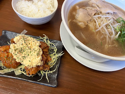 ラーメンSHO・唐揚げ専門 ここから 사진 3