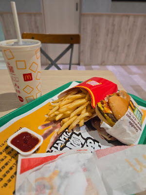 McDonald's - Rakuhoku Hankyu Sqaure 사진 4