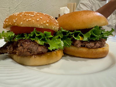 A5 Wagyu Burger GYUMON Kyoto Kawaramachi Japan (Halal & Vegan Options) 사진 2