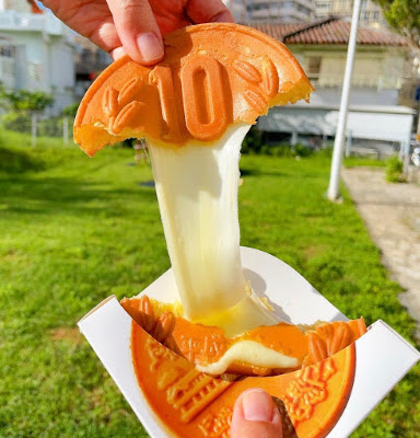 10-yen Coin Cheese Filled Bread - Kyoto 사진 3