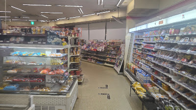 7-Eleven Shijō-Ōmiya 사진 2