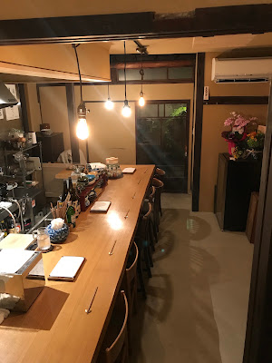 六歓 ワインと日本酒の小料理屋