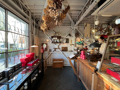 Roastery DAUGHTER & Antiques SON / by Wife&Husband 사진 3