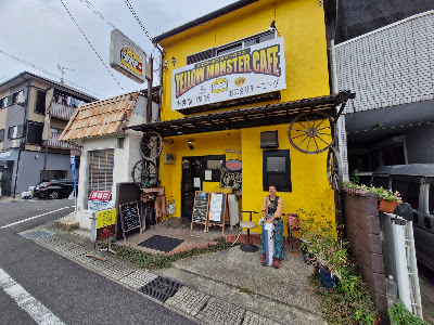 Yellow Monster Cafe 사진 3