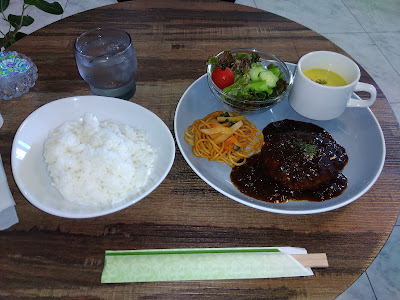 カフェ「バンダ」