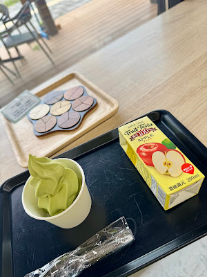 Playful Cafe 사진 2