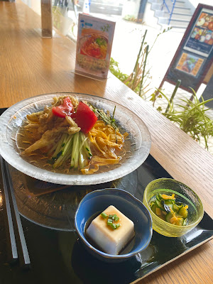 ファーバル薬局カフェ 사진 4